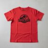 D_NQ_NP_2X_704435-MLA114408868885_072026-F Camiseta Manga Curta Malha PV Infantil Unissex Vermelha Jurassic World Silhueta Estampa Silk Screen