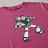 Camiseta Malha PV Manga Curta Adulto Unissex Rosa Buzz Lightyear Toy Story Estampa Silk Screen Manual Prime mlc