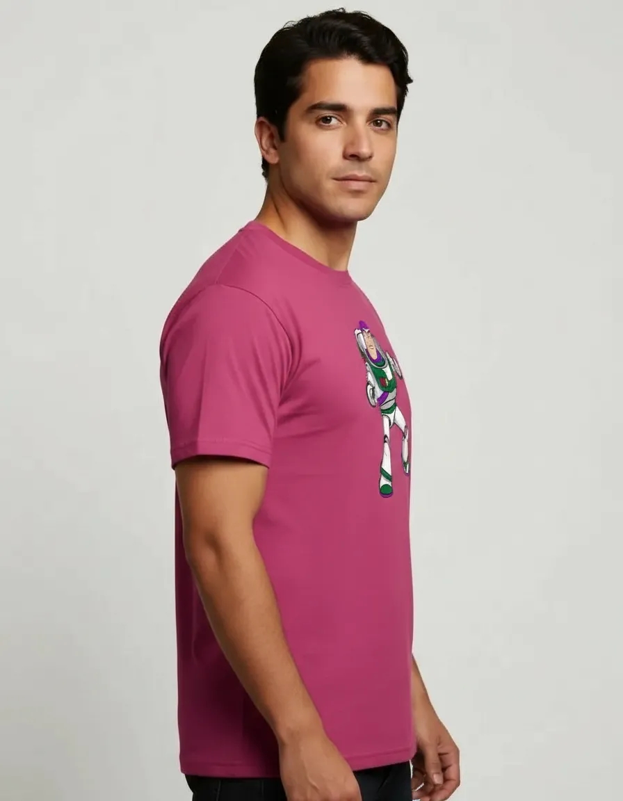 Camiseta Malha PV Manga Curta Adulto Unissex Rosa Buzz Lightyear Toy Story Estampa Silk Screen Manual Prime mlc