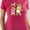 D_NQ_NP_2X_839673-MLB109821955604_042026-F Camiseta Malha PV Manga Curta Baby Look Feminina Rosa Bluey Mãe Chilli
