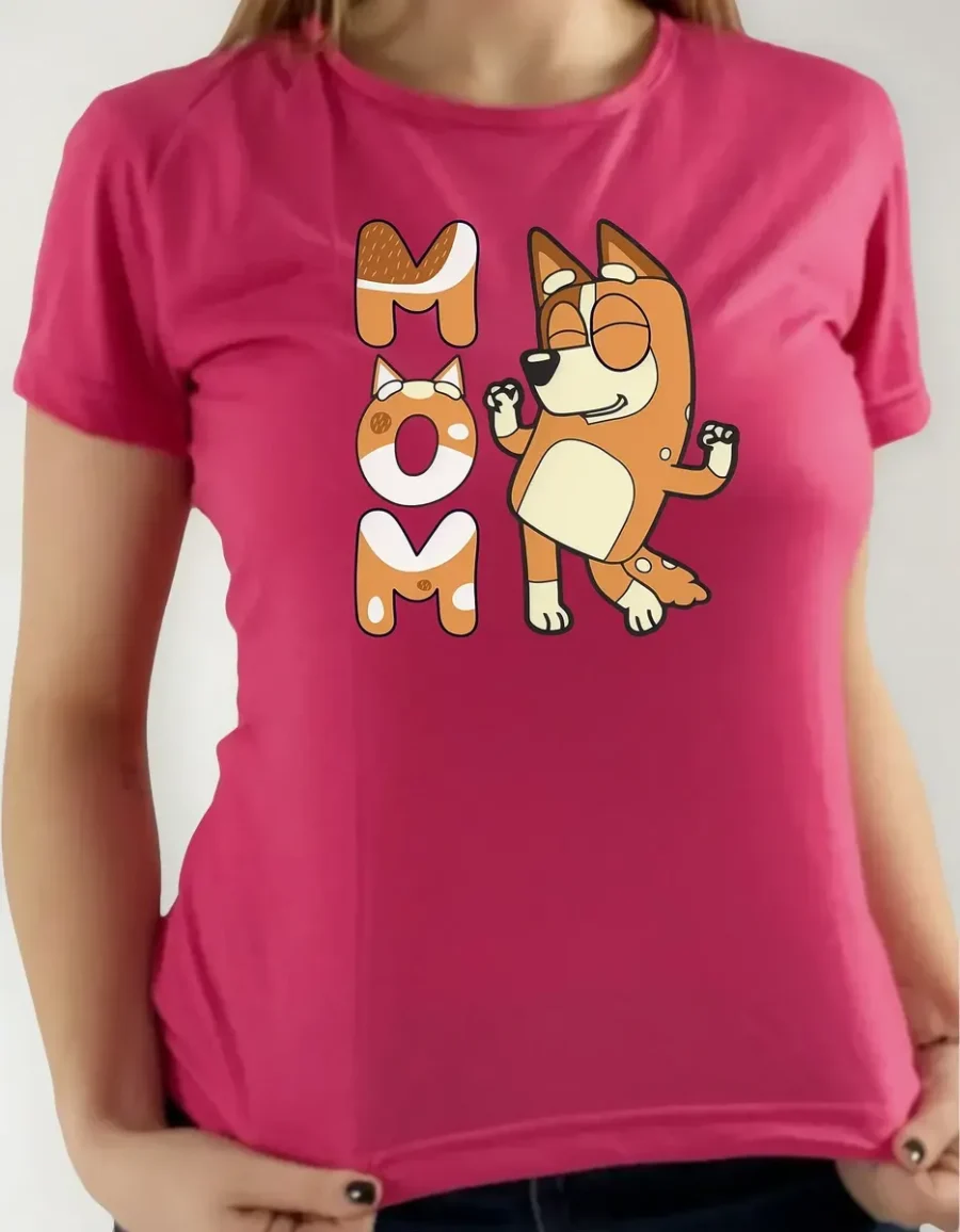 D_NQ_NP_2X_839673-MLB109821955604_042026-F Camiseta Malha PV Manga Curta Baby Look Feminina Rosa Bluey Mãe Chilli