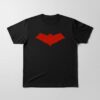 Camiseta Preta Manga Curta Unissex Adulto Robin Capuz Vermelho mlc