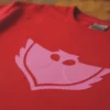 D_NQ_NP_2X_826469-MLA106060583692_022026-F-camiseta-adulto-pj-masks-tradicional- Camiseta Vermelha Adulto Unissex Corujita Pj Masks mlc
