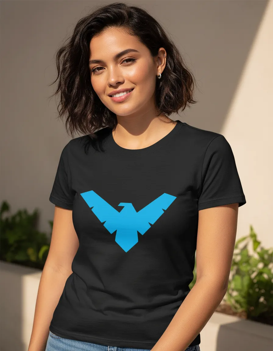 Camiseta Preta Manga Curta Baby Look Feminina Asa Noturna mlc