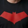 Camiseta Preta Manga Curta Unissex Adulto Robin Capuz Vermelho mlc