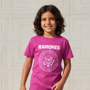 D_NQ_NP_2X_984567-MLB115405045555_072026-F-camiseta-banda-ramones-infantil-t-shirt Camiseta Infantil Unissex Roxa Banda Ramones T-shirt Premium mlr