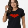 Camiseta Preta Manga Curta Baby Look Robin Capuz Vermelho mlc
