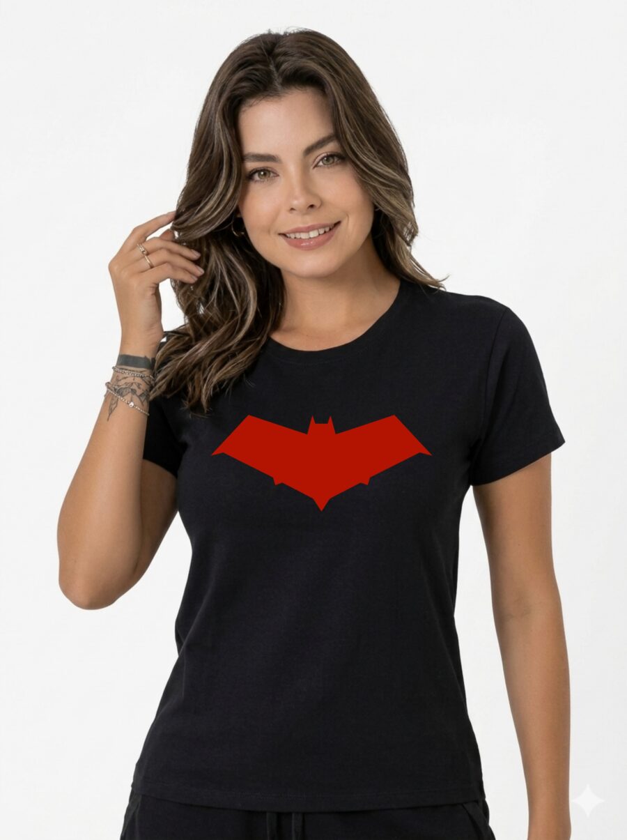Camiseta Preta Manga Curta Baby Look Robin Capuz Vermelho mlc