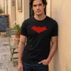 Camiseta Preta Ss Adulto Capuz Vermelho mlc
