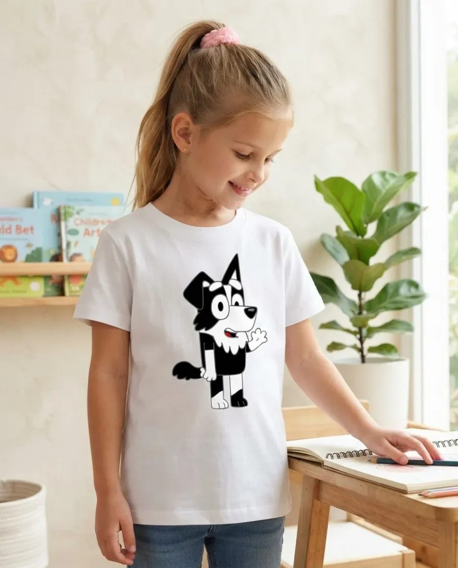 Camiseta Branca Manga Curta Infantil Bluey Mackenzie mlr