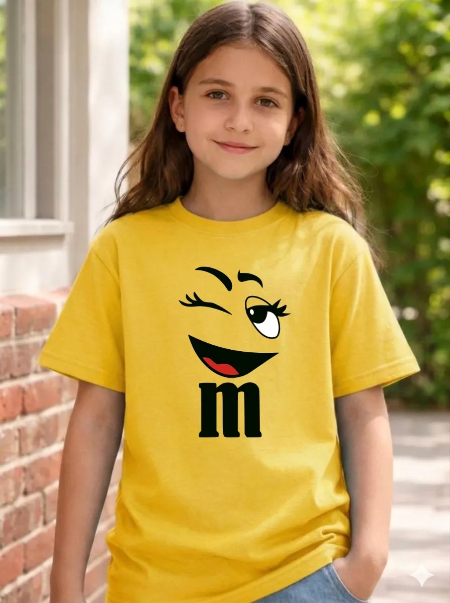 Camiseta Amarela M&m Infantil Piscando Fantasia Amigas Em Cores mlr