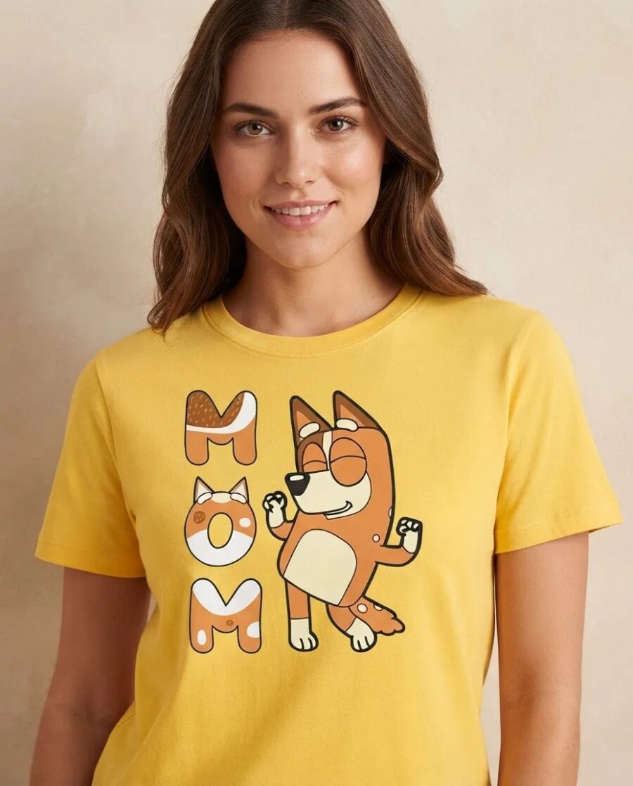 Camiseta Manga Curta Amarela Baby Look Silk Screen Bluey Mãe mlc