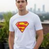 Camiseta Branca Super Homem Adulto Unissex mlr